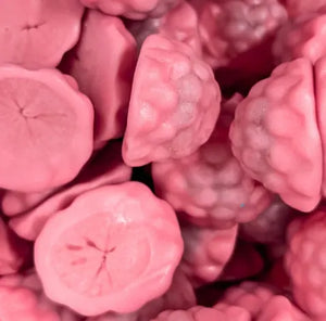 Vidal jelly filled wild berries gummy candies with blackberry textures and bursting liquid centers