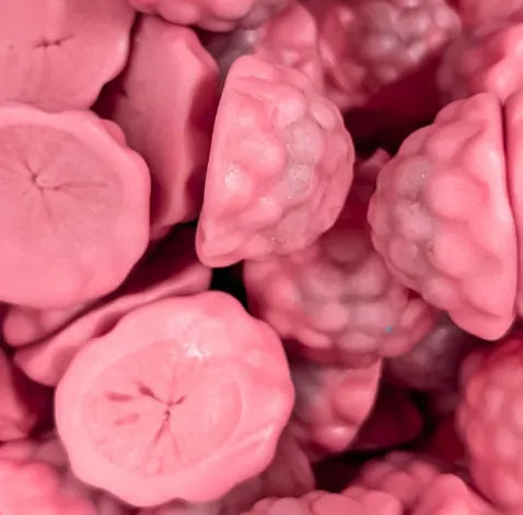 Vidal jelly filled wild berries gummy candies with blackberry textures and bursting liquid centers